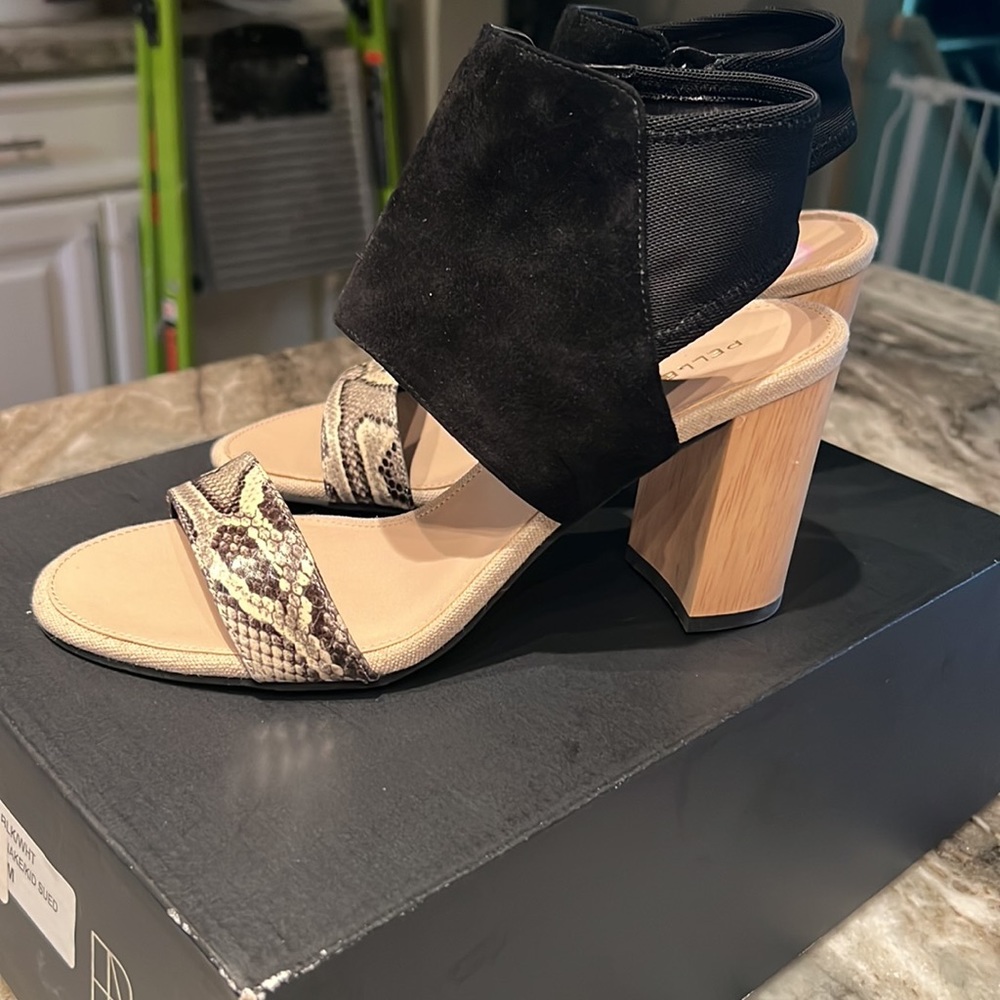 Pelle Moda Size 8 - Picture 2 of 5